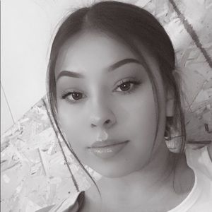 Meet your Posher, Samara